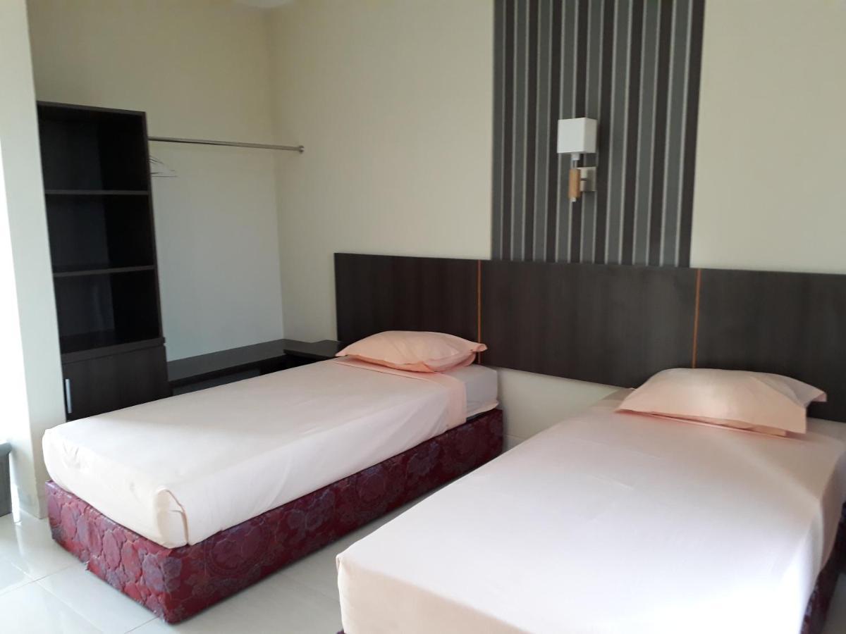 Bukit Kenari Hotel & Restaurant Parepare エクステリア 写真
